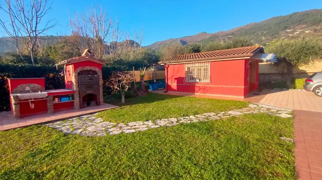 Villa Bice In Versilia بيتراسانتا 0*,